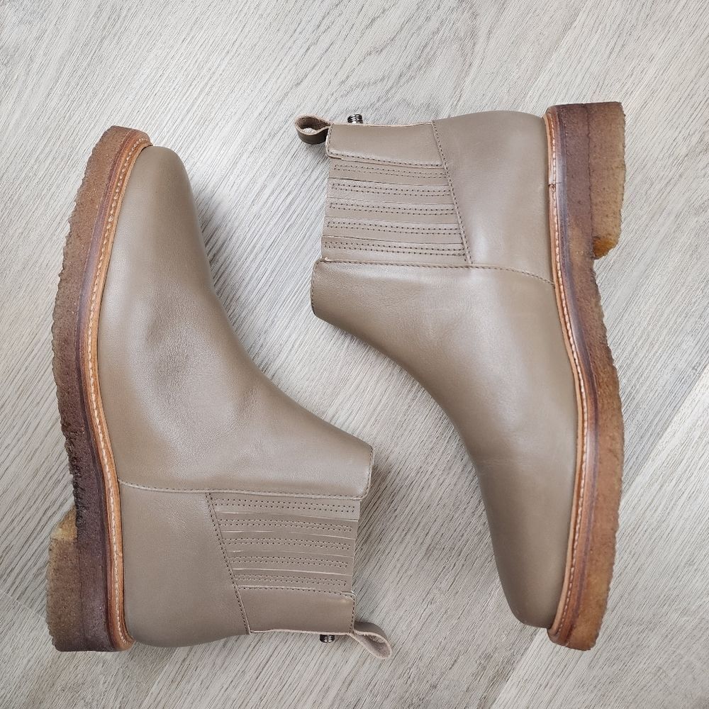 NWOB Botkier Leather Everyday Chelsea Boots size 9.5 - Picture 8 of 9